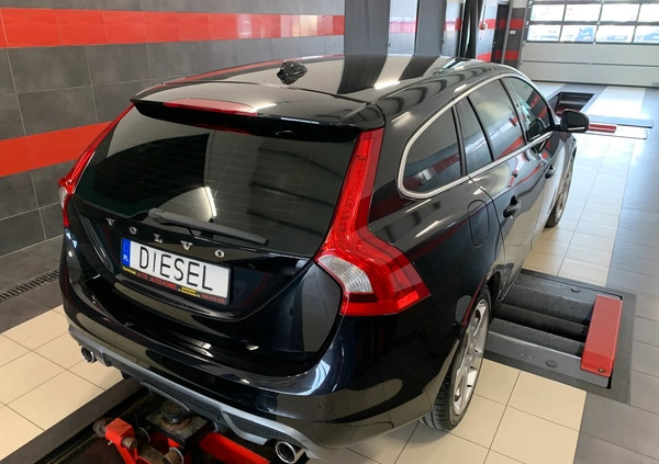 Volvo V60 cena 34900 przebieg: 249000, rok produkcji 2012 z Opalenica małe 191